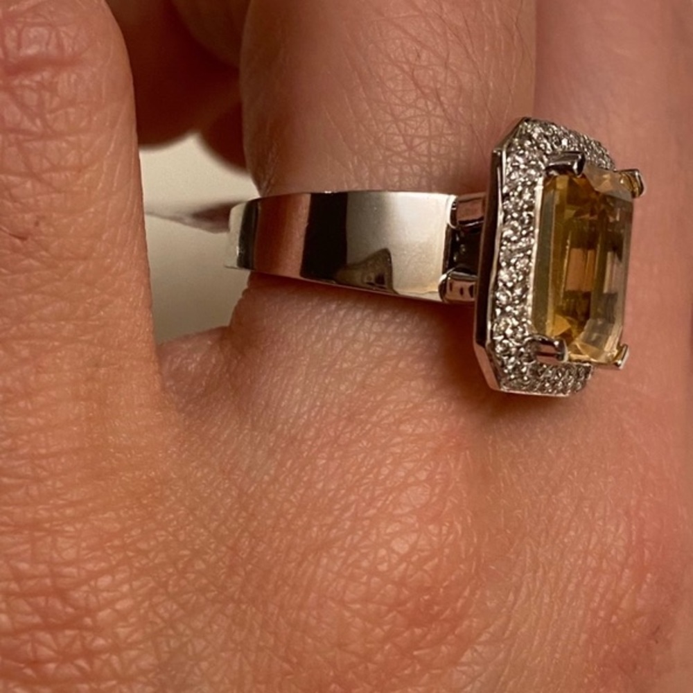 14K White Gold Yellow Stone Diamond Ring - Picture 6 of 8